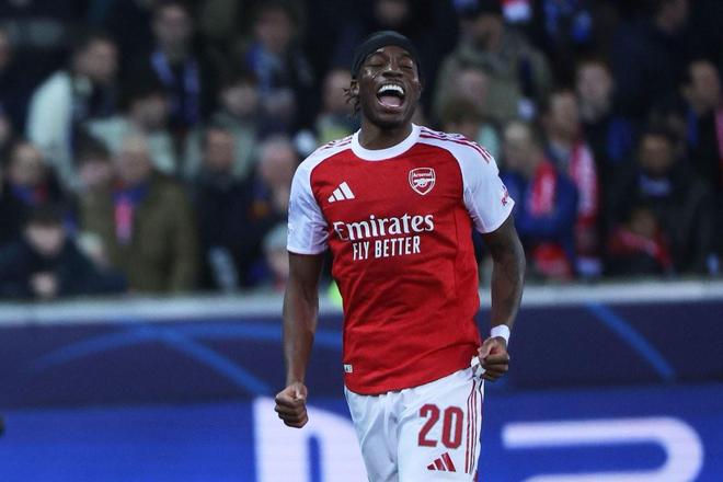 梅开二度,马杜埃凯欧冠生涯首次单场打入2球