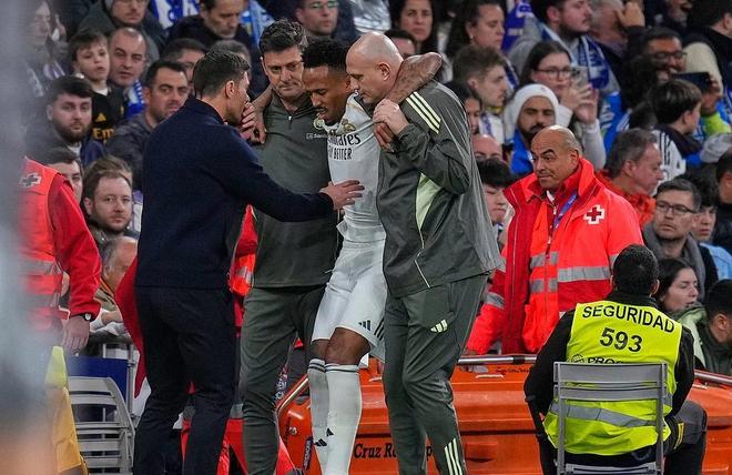 西甲02爆大冷：皇马又输距巴萨4分夺冠难了阿隆索压力大