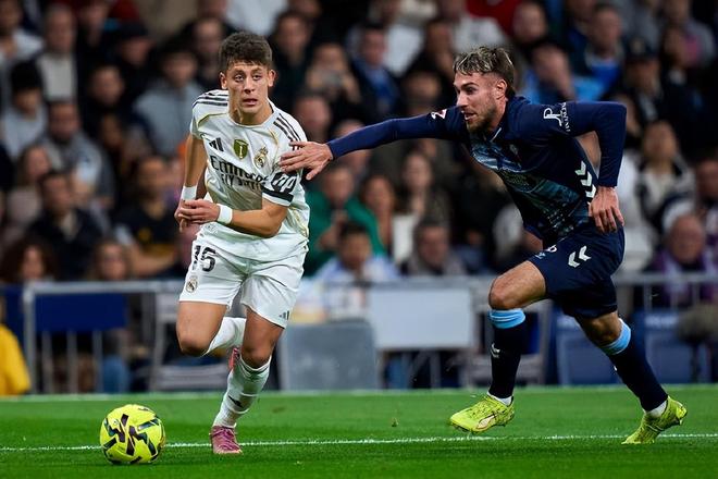 皇马主场0比2塞尔塔，心态失衡红牌左右赛果，三大进攻利器哑火