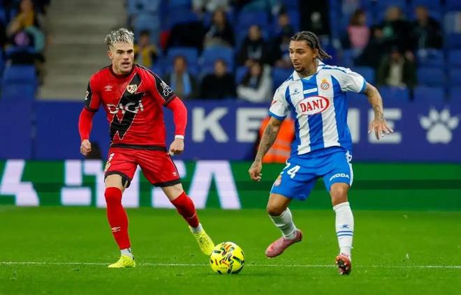 随着皇马02+西班牙人10！西甲最新积分榜：马竞掉队争四乱了