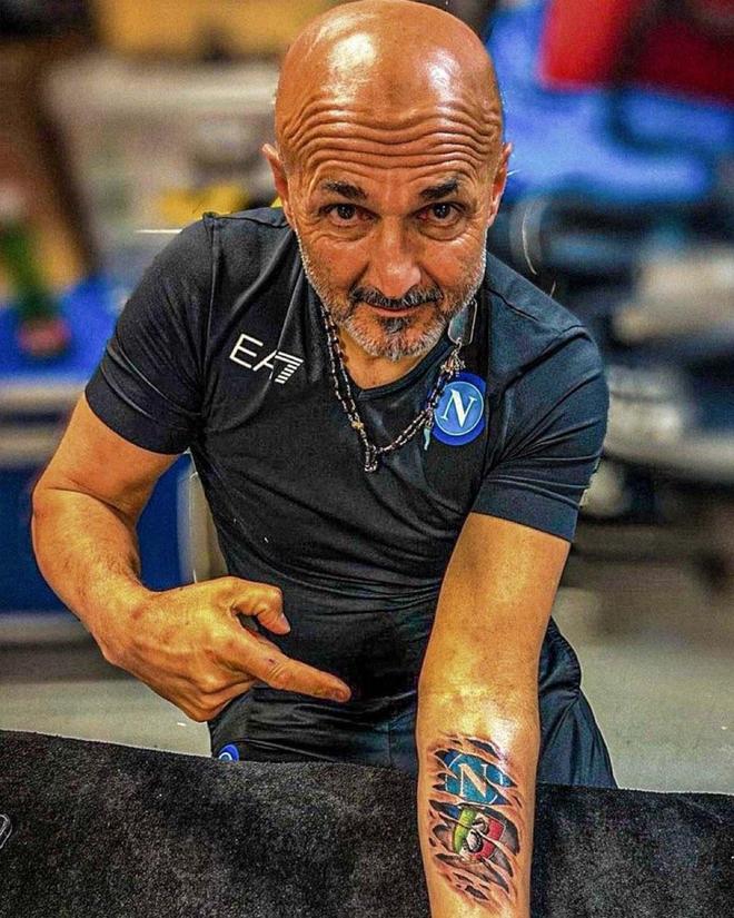 罗体：斯帕莱蒂重回那不勒斯全程遭嘘，球迷不原谅他执教尤文