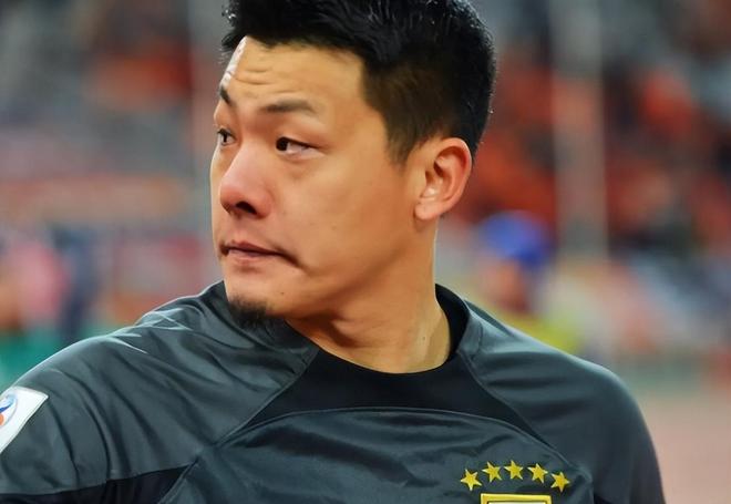 他在鲁能踢了7年主力，却为何从来没进过国足大名单，引发热议