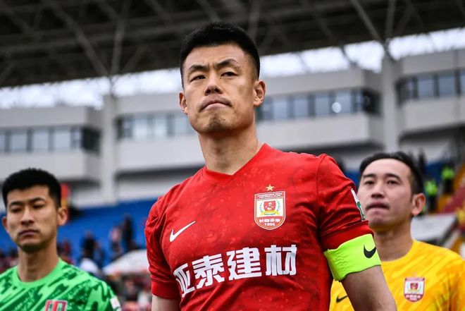 2025中超80后十大老将：吴曦、王燊超领衔，高龄仍是“定盘星”