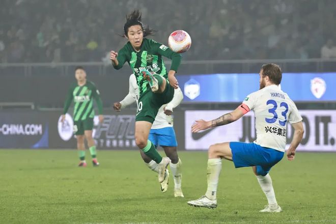 2025中超80后十大老将：吴曦、王燊超领衔，高龄仍是“定盘星”