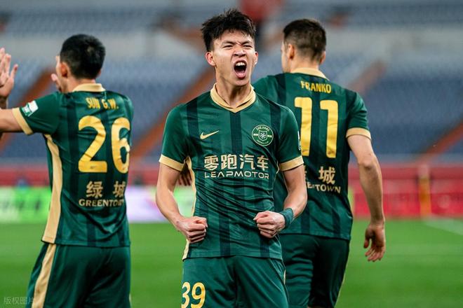 转账100万美元！浙江队起飞了直接拿下K联赛双冠队长，外界热议