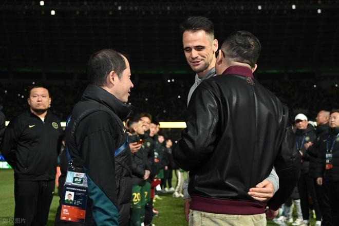 转账100万美元！浙江队起飞了直接拿下K联赛双冠队长，外界热议