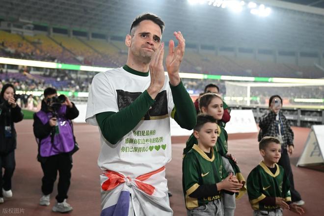 转账100万美元！浙江队起飞了直接拿下K联赛双冠队长，外界热议