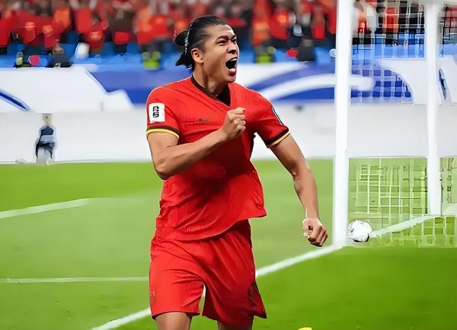 国安刚拿到足协杯冠军，这位中锋就网传被云南玉昆盯上，引发热议