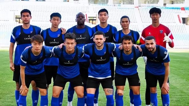 国安刚拿到足协杯冠军，这位中锋就网传被云南玉昆盯上，引发热议