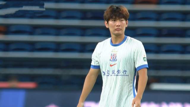 随队出征，申花小将推迟U22报到戴伟俊该进名单2外援或迎告别战