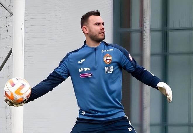 同样是踢亚冠！为何申花能派全主力阵容出战，上港却做不到