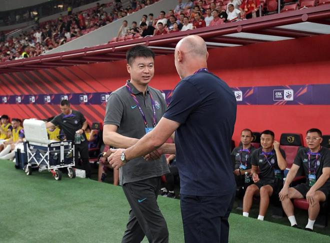 被骂于白旗51岁国足名宿回怼：我率队6次狙击强队+让海港丢2分