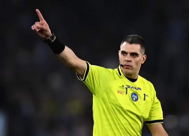 穆里尼奥决战孔蒂,欧足联派老熟人吹罚,弥补老头上场欧冠的痛苦