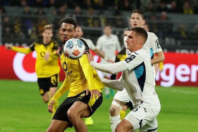 德甲最新积分战报多特6轮不败稳居第3差榜首拜仁9分