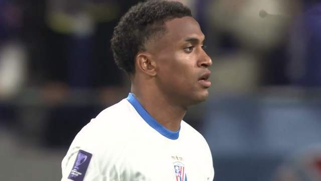 01，申花亚冠排名仅高于海港路易斯中柱+丢单刀3锋线难堪大用