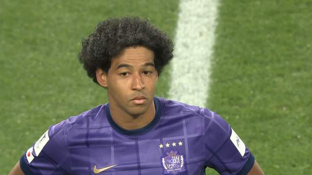 01，申花亚冠排名仅高于海港路易斯中柱+丢单刀3锋线难堪大用