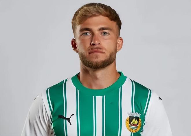 意外！国安刚拿到足协杯冠军，这位后腰就在新闻发布会自宣离队