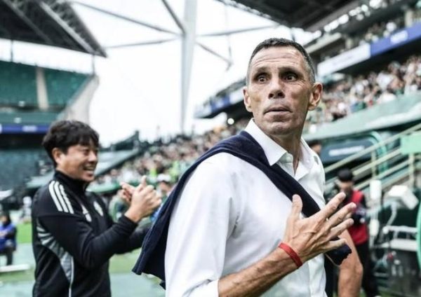 东体：波耶特辞职是为助教出头，中超有球队有意聘请他执教