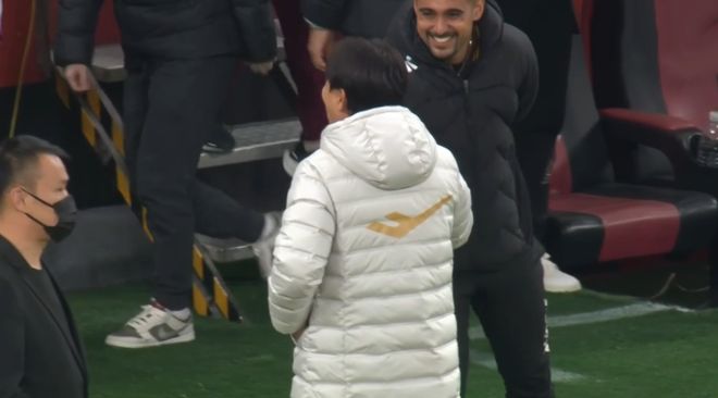 亚冠随便踢海港听到了么中超外教：我们要拯救中国足球的自尊