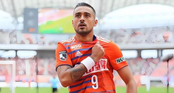 这三人两年前还在踢中乙！如今却都逆袭成中超主力，成英博队核心