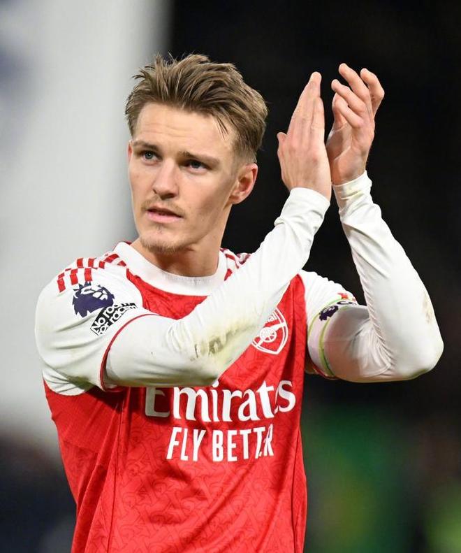 马杜埃凯双响队史第一人，阿森纳30大胜布鲁日，6战全胜领跑欧冠