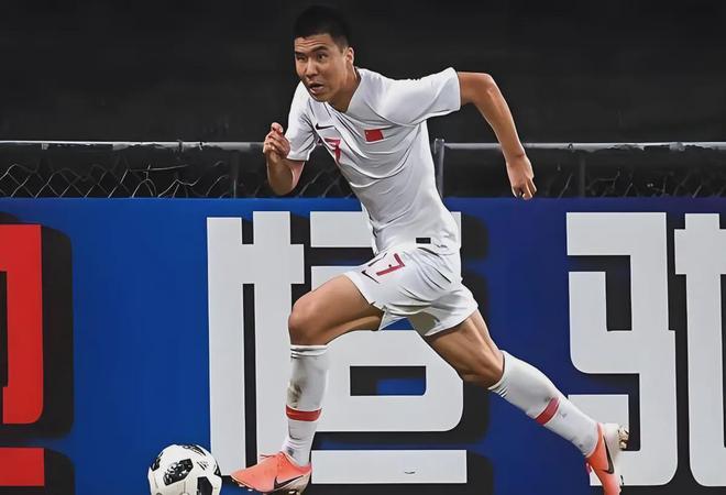 插图1–80后现役中超老将盘点!王刚,一个边路游子的足球史诗!