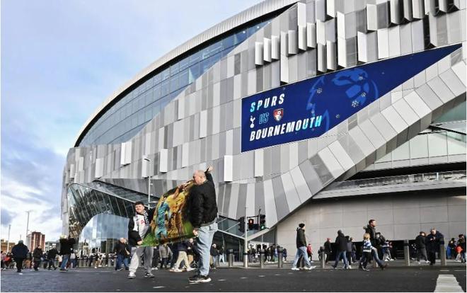 电讯报:热刺的新商业总监斯科彻将负责寻找球场冠名商