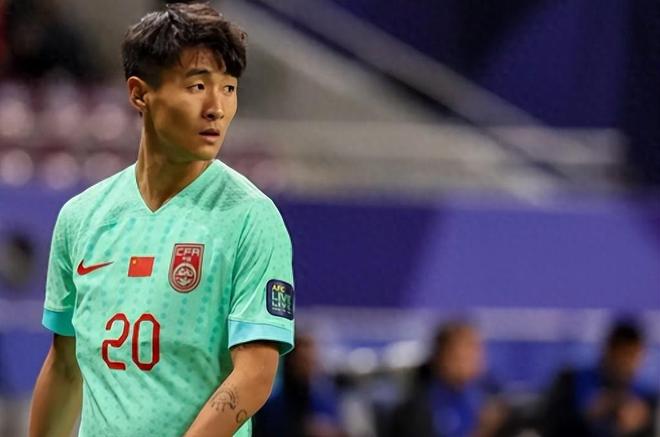 插图1–意外!他宁愿待在成都蓉城一年都无球可踢,都拒绝提前转会离队