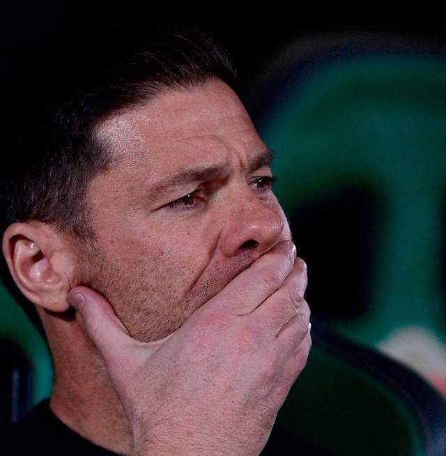 西甲3场丢6分！阿隆索危机四伏：皇马更衣室分歧球员不认可