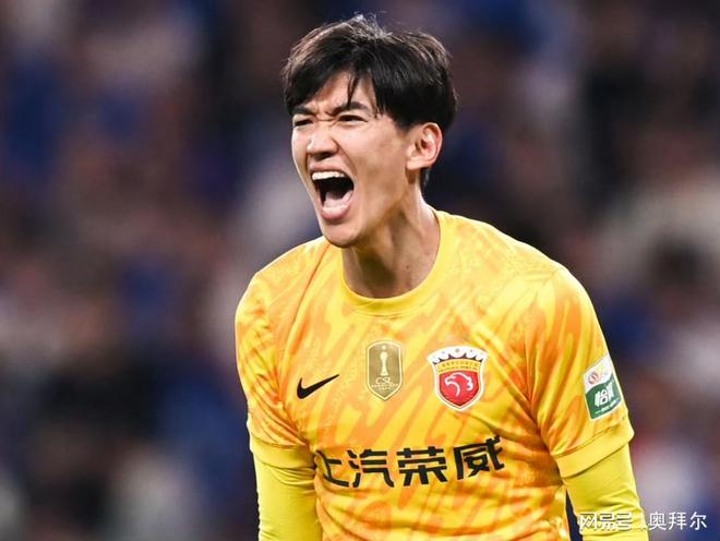 中超球员顶薪500万!媒体人热议:存在巨大BUG,阴阳合同不少