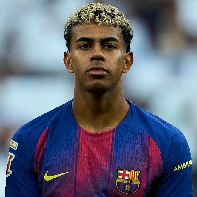 11月独造6球助巴萨反超皇马,亚马尔言论再引争议:我不想成梅西