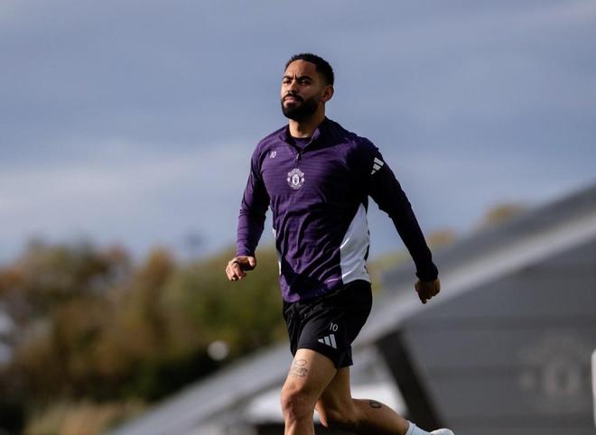 插图1–曼联官方:库尼亚归队训练,备战与西汉姆联的比赛