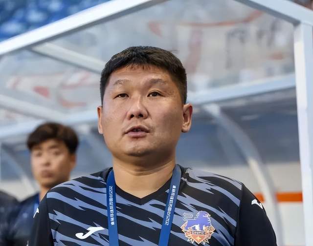 下一个邵佳一重庆主帅或选择38岁刘建业:张外龙遭卸磨杀驴
