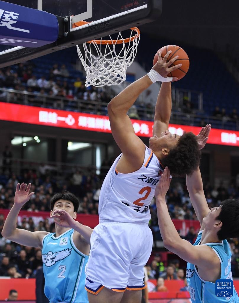 篮球——CBA常规赛：上海久事胜青岛崂山啤酒