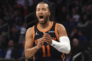 命运是如此的相似！18年选秀夜互换的东契奇&特雷·杨 先后被交易